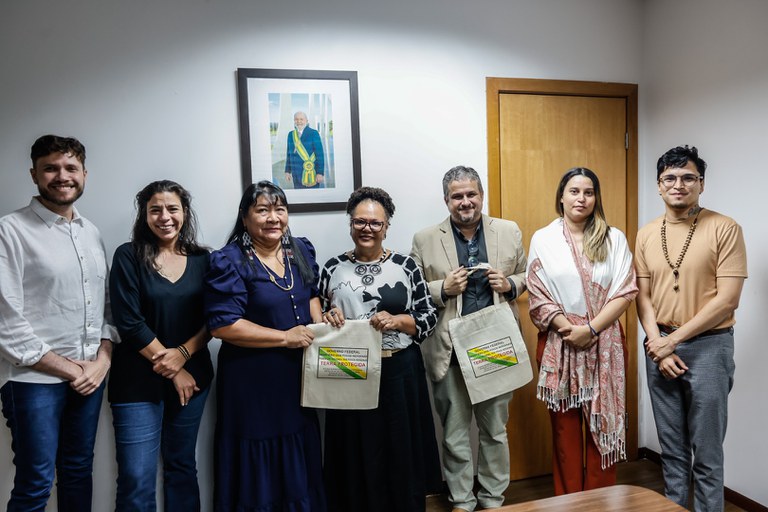 135bb30e d012 4f79 9b4f 8f4f355fa774