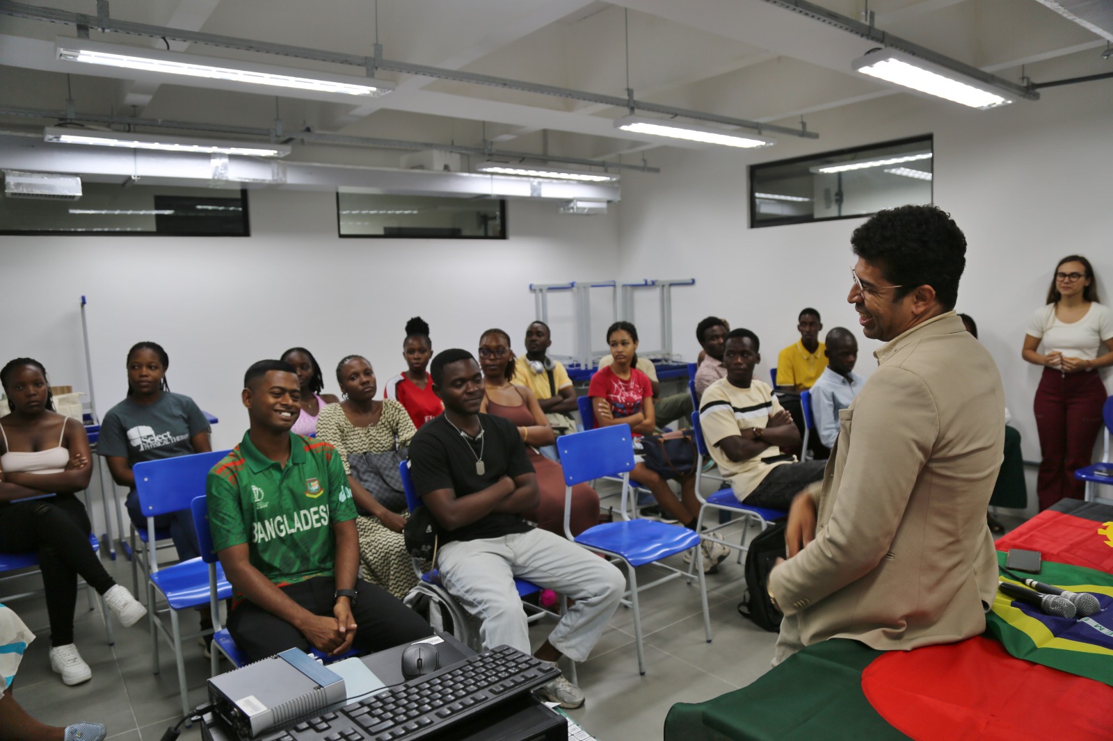 ESTUDANTES INTERNACIONAIS 2