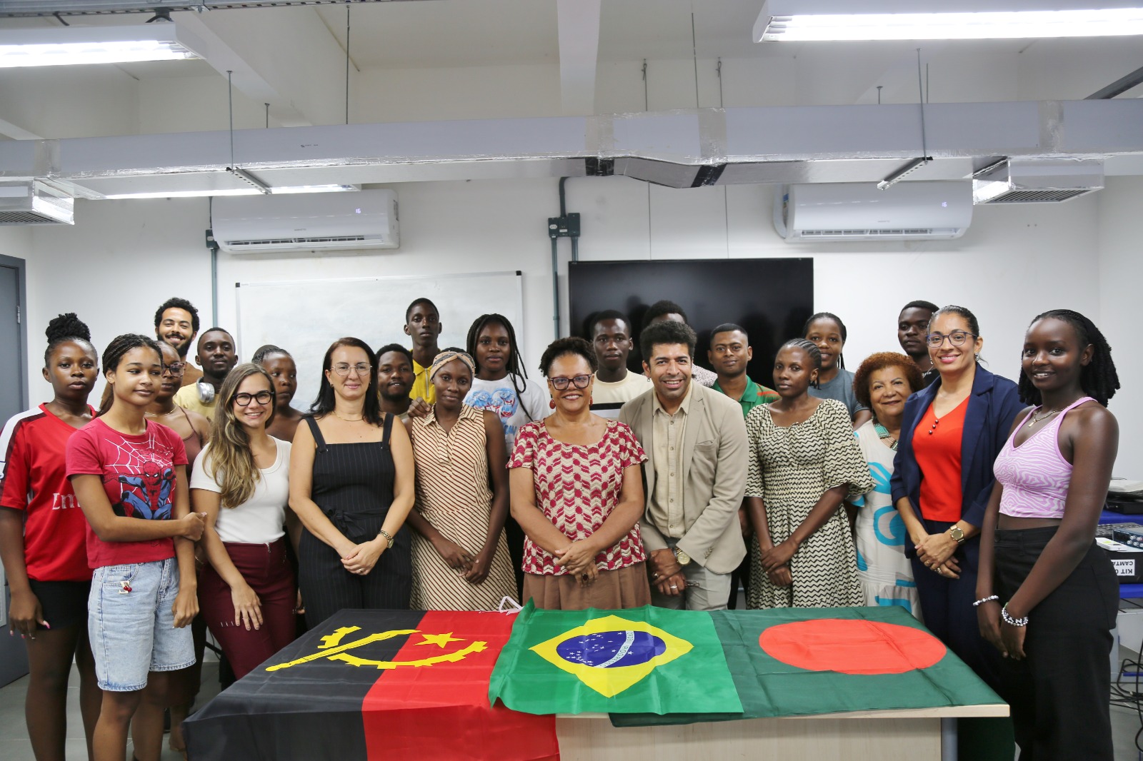 ESTUDANTES INTERNACIONAIS 5